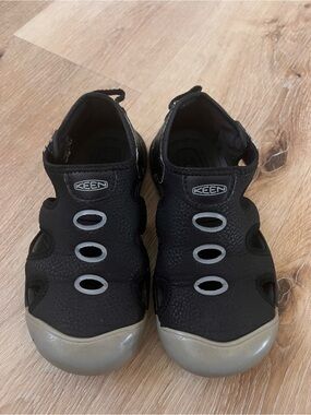 KEEN Kids' Stingray Black Water Sandals Size 13